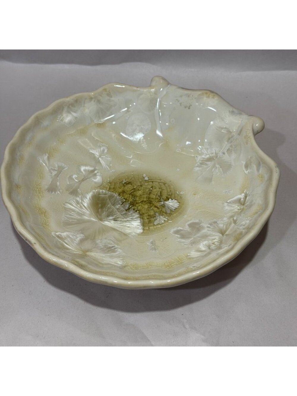Edgecomb Potters Maine Cream Jade Crystalline Glaze 7.5" Handled Shell Dish